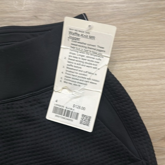 Lululemon Waffle-Knit Mid-Rise Jogger - Picture 9 of 13